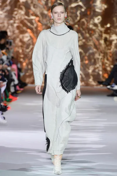 Look 1
